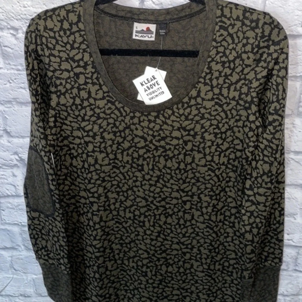Kavu Deva Military Camo Print Long Sleeve Dress with Lebow Patches & Thumb Holes - Picture 3 of 10